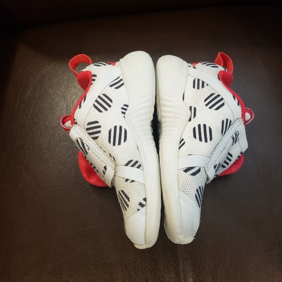 Size 7 minnie Disney Adidas - Picture 5 of 11